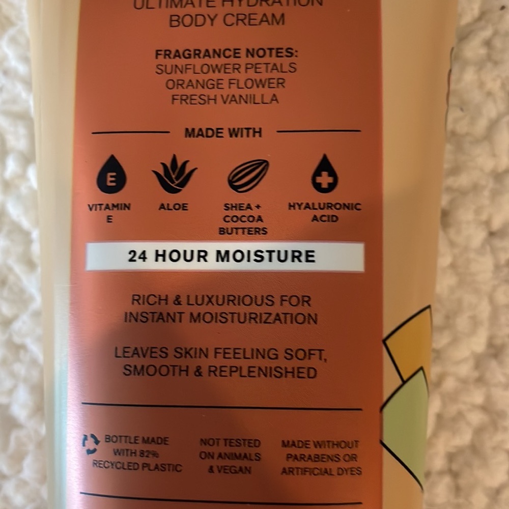 Golden Sunflower NWT Bath and Body Works - Picture 3 of 5